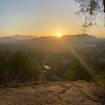 Mount Rubidoux Trail - Hiking Near Me - Riverside, California Mount Rubidoux Trail - Hiking Near Me - Riverside, California