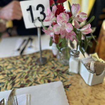 Mama's On Washington Square - Breakfast & Brunch Near Me - San Francisco, California