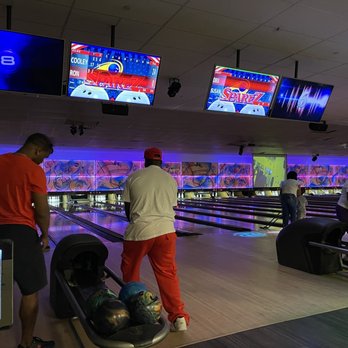 SpareZ - Inside Sparez - Bowling Near Me - Davie, Florida SpareZ - Inside Sparez - Bowling Near Me - Davie, Florida