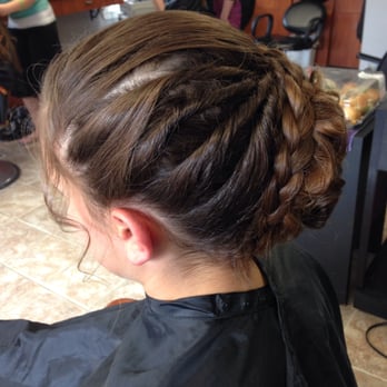 High Stylz Salon - Hair Salons Near Me - Willimantic, Connecticut
