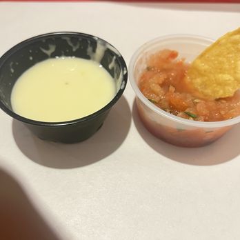 El Paso II - Fresh Salsa and side of Queso - Mexican Near Me - Hollywood, Florida El Paso II - Fresh Salsa and side of Queso - Mexican Near Me - Hollywood, Florida