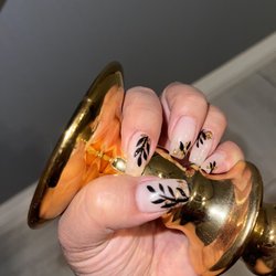 Happiness Nail Bar - Nails