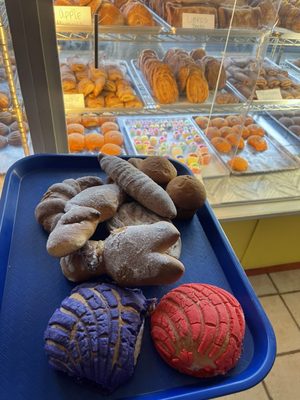 La Reyna Bakery & Coffee Shop by null