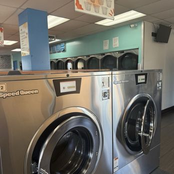 Bloom Laundromat - Laundromat Near Me - Placentia, California Bloom Laundromat - Laundromat Near Me - Placentia, California