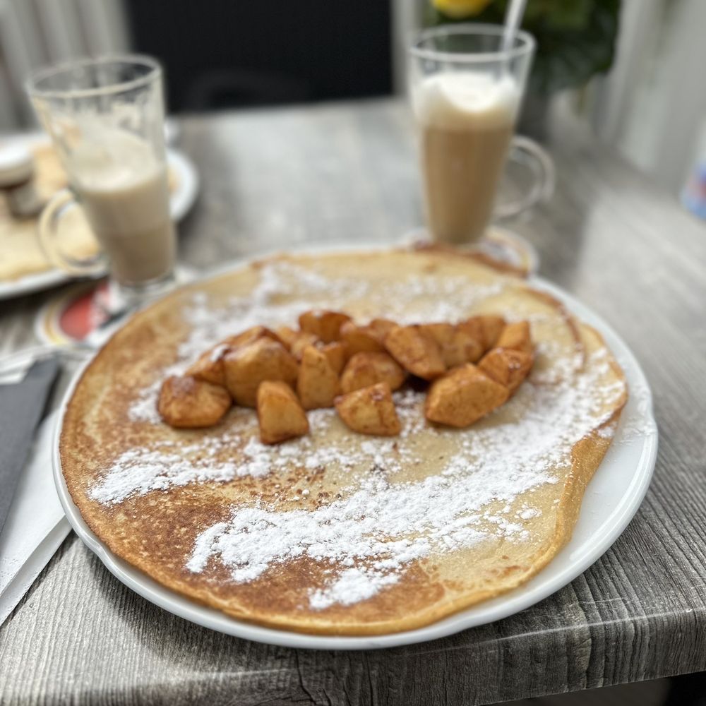De Schreierstoren - Dutch pancake with Apples and Cinnamon - Venues & Event Spaces Near Me - Amsterdam, New Hampshire De Schreierstoren - Dutch pancake with Apples and Cinnamon - Venues & Event Spaces Near Me - Amsterdam, New Hampshire