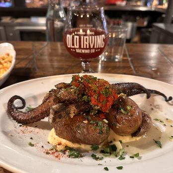 Old Irving Brewing - Octopus - Breweries Near Me - Chicago, Illinois Old Irving Brewing - Octopus - Breweries Near Me - Chicago, Illinois