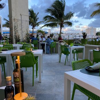 Petralunga - Outdoor patio - Pizza Near Me - Miami, Florida