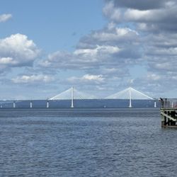 Dobbs Ferry Waterfront Park - A view from a bridge
