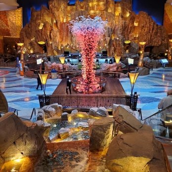 Mohegan Sun - Hotels Near Me - Uncasville, Connecticut Mohegan Sun - Hotels Near Me - Uncasville, Connecticut