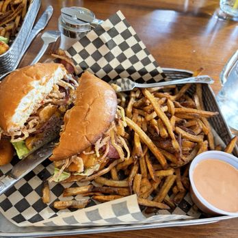 Izzy's Comfort Kitchen - Peach Bourbon BBQ Burger ($19) - Comfort Food Near Me - Coeur d'Alene, Idaho
