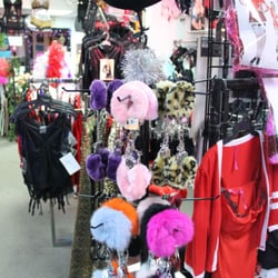 Hubba Hubba - Who doesn't need a pair of furry handcuffs?!
