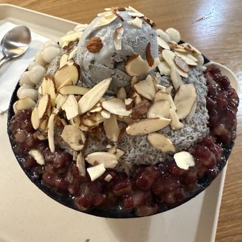 Heybings - Large Black Sesame Bingsoo ($14.25) - Desserts Near Me - Costa Mesa, California