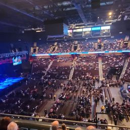 02/26/2023 - Air Supply in concert. Concert slowly filling up. 02/26/2023 - Air Supply in concert. Concert slowly filling up.
