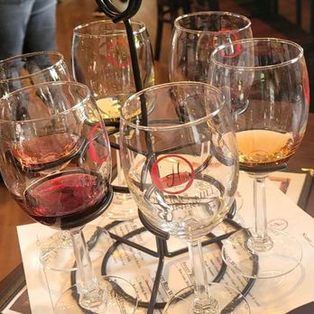 Hocking Hills Winery - Wine Tasting Room Near Me - Logan, Ohio