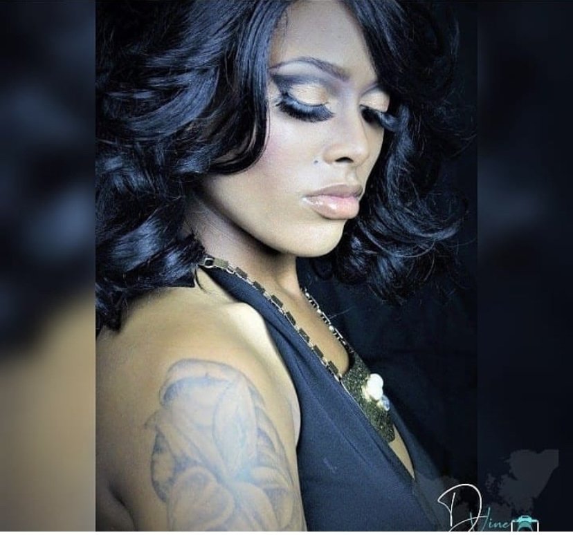 Dvine Beauty Artistry Logo