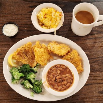 Cracker Barrel Old Country Store - Here is an aerial view of Good Friday dinner on the road:  4 pieces of fish, beans, broccoli, and a delicious potato hash casserole - American Near Me - Jacksonville, Florida
