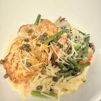 Post Oak Grill - Fettuccine Piccata - Salad Near Me - Houston, Texas Post Oak Grill - Fettuccine Piccata - Salad Near Me - Houston, Texas
