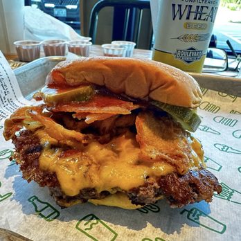 Shake Shack Des Peres - Smoky Classic BBQ Burger - Burgers Near Me - Saint Louis, Missouri Shake Shack Des Peres - Smoky Classic BBQ Burger - Burgers Near Me - Saint Louis, Missouri