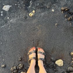 Puako Bay Beach - Black sand!