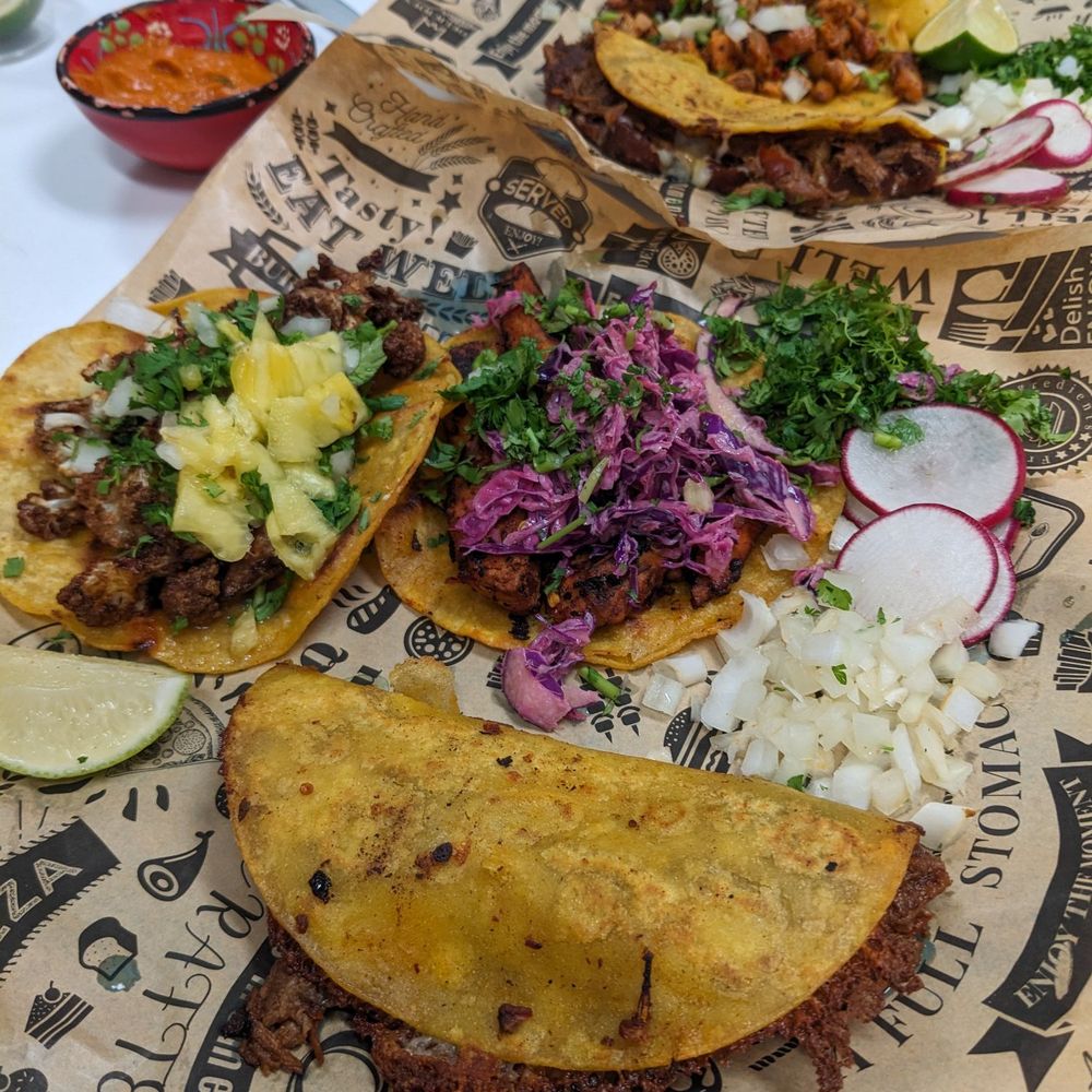 El Azul Taqueria - Birria, al pastor, chicken, vegan cauliflower, and ono fish taco - Tacos Near Me - Honolulu, Hawaii