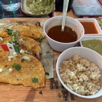 La Chingada Cocina Mexicana - 3P. QUESA-BIRRIA HEART TACO PLATTER - Mexican Near Me - Tucson, Arizona