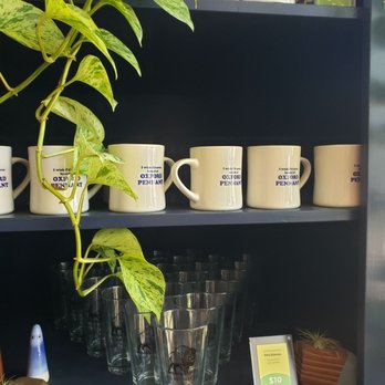Oxford Pennant - Drinkware - Home Staging Near Me - Buffalo, New York Oxford Pennant - Drinkware - Home Staging Near Me - Buffalo, New York