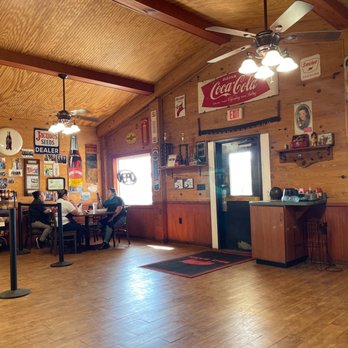 BBQ Barn - Entrance and part dining area. - Barbeque Near Me - North Augusta, South Carolina BBQ Barn - Entrance and part dining area. - Barbeque Near Me - North Augusta, South Carolina