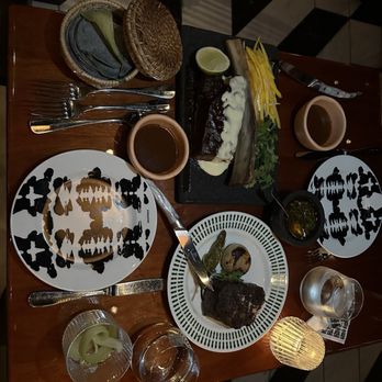 Limusina - Mexican Near Me - New York, New York