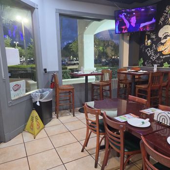 Vito's Gourmet Pizza - Italian Near Me - Plantation, Florida