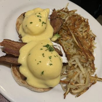 Homeskillet - Haus Benedict - Breakfast & Brunch Near Me - Alameda, California Homeskillet - Haus Benedict - Breakfast & Brunch Near Me - Alameda, California