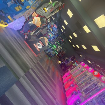 Fundaes Arcade - Ice Cream & Frozen Yogurt Near Me - Chesterfield, New Jersey
