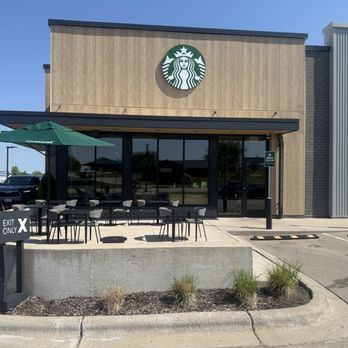 Starbucks - Coffee & Tea Near Me - Platteville, Wisconsin Starbucks - Coffee & Tea Near Me - Platteville, Wisconsin