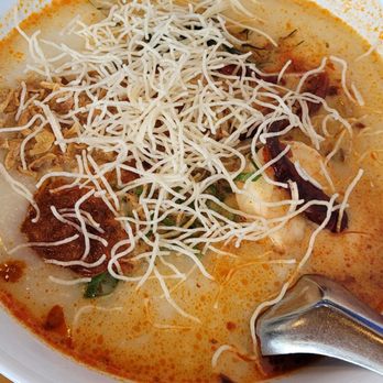 Secret Congee - Tom yum shrimp w/ added crispy noodles. 5 huge shrimp in the order. - Asian Fusion Near Me - Seattle, Washington Secret Congee - Tom yum shrimp w/ added crispy noodles. 5 huge shrimp in the order. - Asian Fusion Near Me - Seattle, Washington