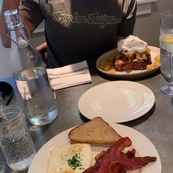 Lovina - Our breakfast order - New American Near Me - Calistoga, California