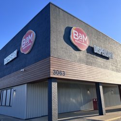 BaM Body and Mind Dispensary - Markham - BaM Dispensary Exterior