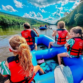 Pocono Mountains Visitors Bureau - Hit the rapids and make waves this summer on the Delaware and Lehigh Rivers. - Visitor Centers Near Me - Stroudsburg, Pennsylvania