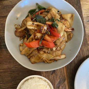 Sisters Thai - Thai Near Me - Potomac, Maryland