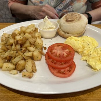 Le Peep - Breakfast & Brunch Near Me - Franklin, Tennessee