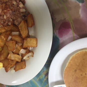 Sunrise Breakfast Shoppe - Breakfast & Brunch Near Me - Chesapeake, Virginia