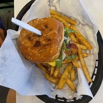 Dirty Al's - Burger - Seafood Near Me - South Padre Island, Texas