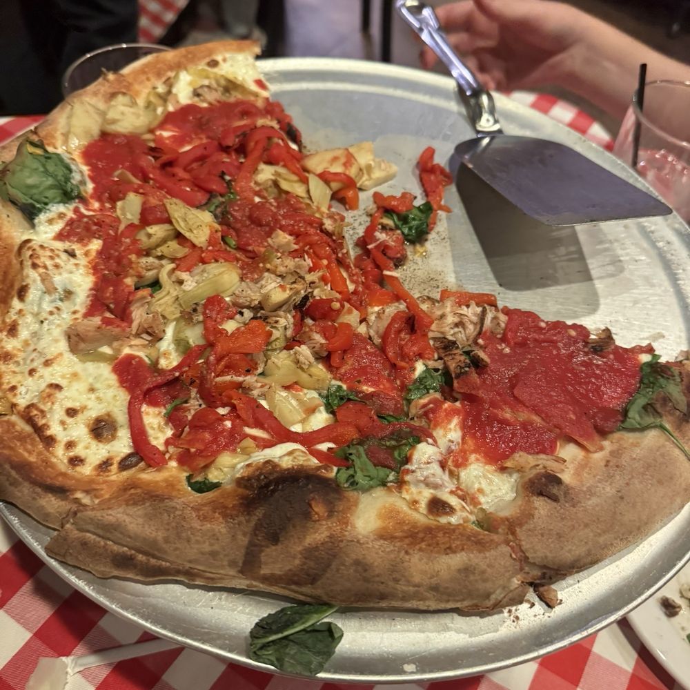 Tuscan Veggie Pizza with added chicken Tuscan Veggie Pizza with added chicken