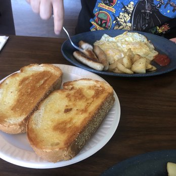 Hoaty's - Texas toast with the fixings - New American Near Me - Hampton, New Hampshire