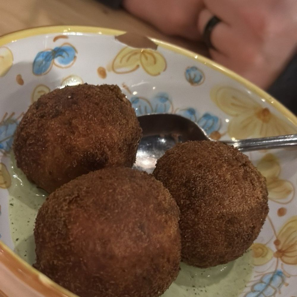Gioia Cafe & Bar - Italian Near Me - New Haven, Connecticut