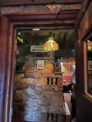 Captain's Anchorage Restaurant and Bar by null