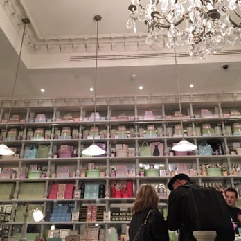 Ladurée - The retail part of the restaurant - Delicatessen Near Me - London, XGL
