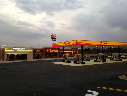 Love's Travel Stop by null