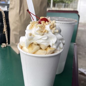 Big Mamas - Banana Boston shake - Burgers Near Me - Sanger, California