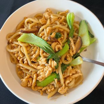 Bai Wei - Shanghai Stir Fried Udon with Chicken - Szechuan Near Me - Philadelphia, Pennsylvania Bai Wei - Shanghai Stir Fried Udon with Chicken - Szechuan Near Me - Philadelphia, Pennsylvania