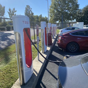 Tesla Supercharger - EV Charging Stations Near Me - Chattanooga, Tennessee Tesla Supercharger - EV Charging Stations Near Me - Chattanooga, Tennessee