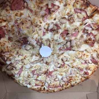 Delish Pizza - Hawaiian Pizza with chicken and sub out the red sauce for white sauce. Perfection. - Pizza Near Me - Sacramento, California